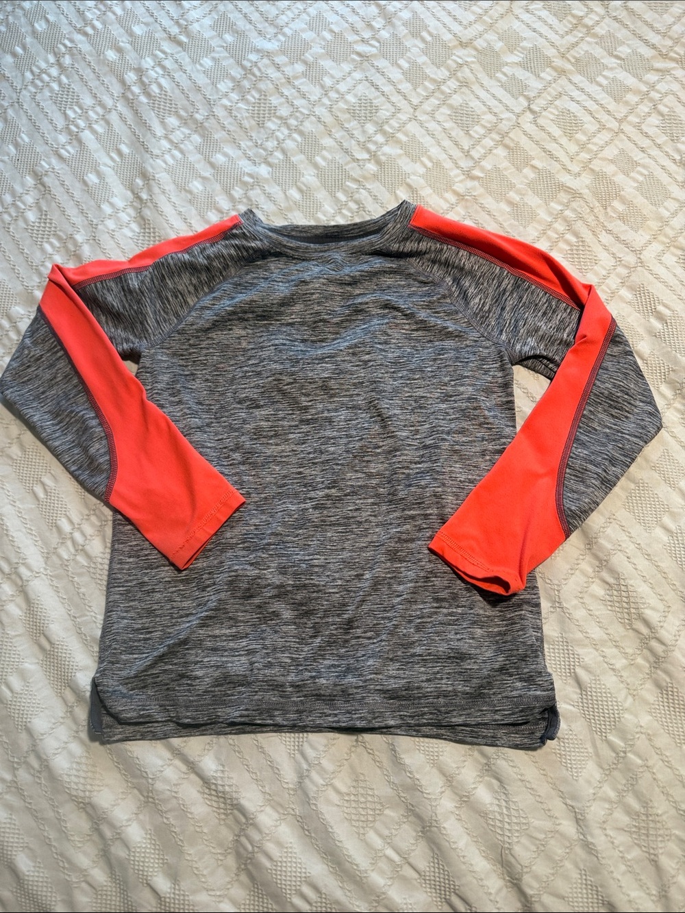 all in motion Heather Gray Long-Sleeve Tee with Coral Sleeves
